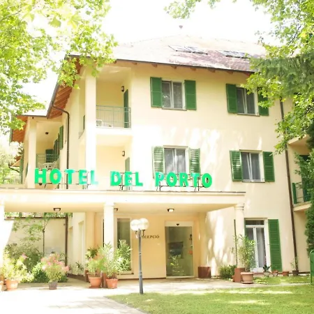 호텔 Del Porto Hotel Balatonfoeldvar