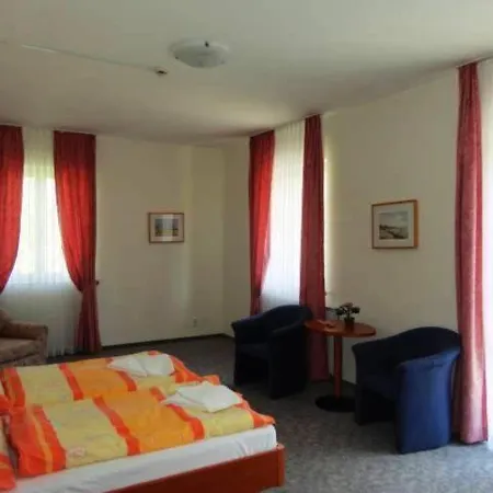Del Porto Hotel Balatonfoeldvar 호텔 Balatonföldvár