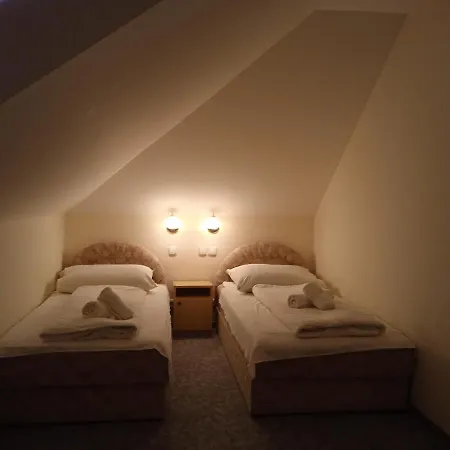 Del Porto Hotel Balatonfoeldvar 호텔 *